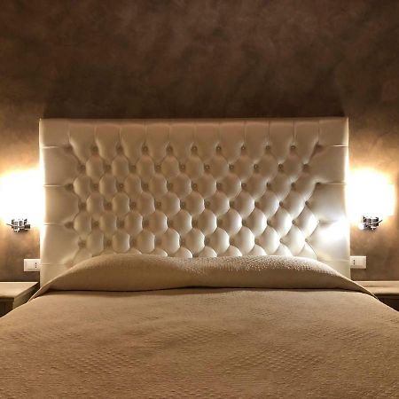Luxury Apartment Frattina 34 Anelli Рим Екстериор снимка