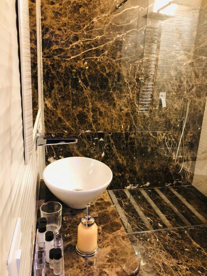 Luxury Apartment Frattina 34 Anelli Рим Екстериор снимка